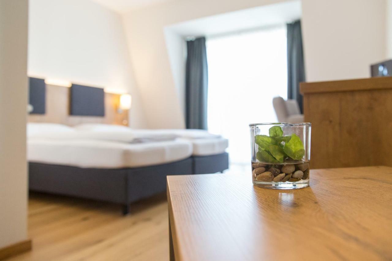 Adler Hotel & Gasthaus ノネンホルン エクステリア 写真